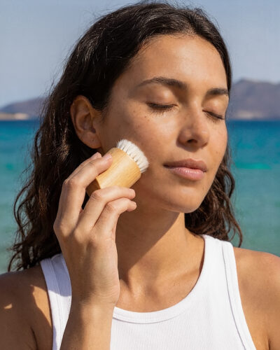 Sauso šveitimo šepetėlis veidui