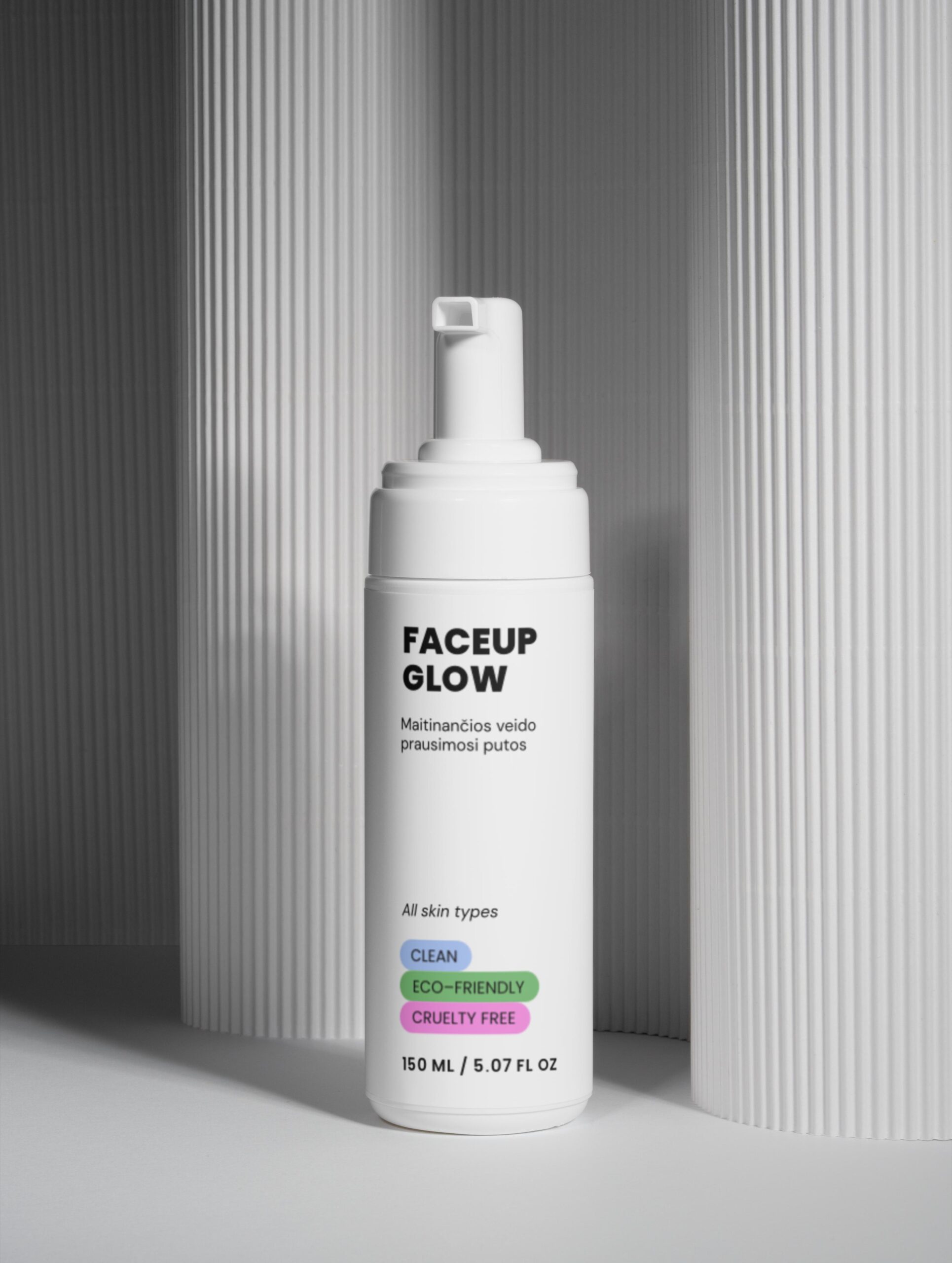 FaceUp švelnios prausimosi putos veidui